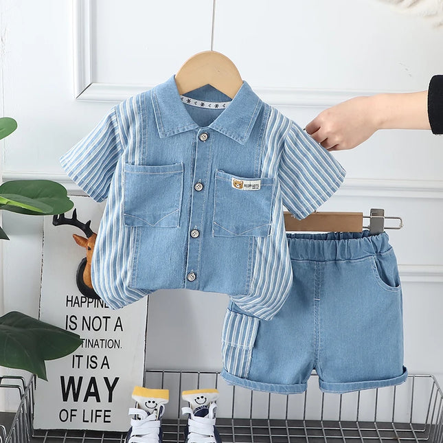 Conjunto de Camisa Listrada e Shorts Jeans para Menino