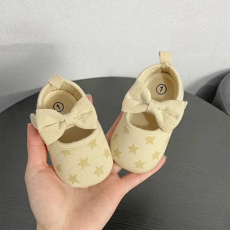 Urso bonito macio único sandálias confortáveis para bebês e crianças, sapatos Baotou Anti Kick First Step, 0-18 meses