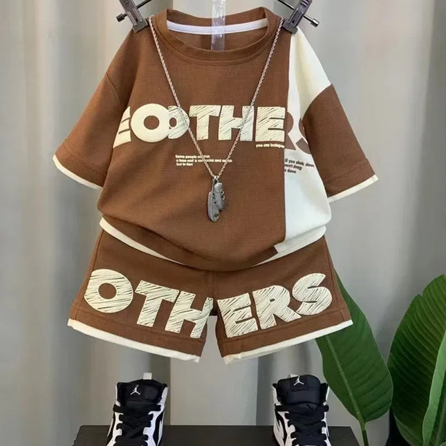 Conjunto de manga curta para meninos, roupa infantil, vermelho da moda da internet, conjunto de duas peças, verão, novo, 2024