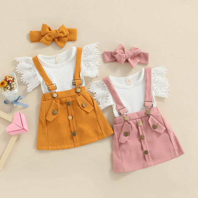 Conjunto Bebê Menina 3 Peças – Body com Babado, Saia com Alças e Faixa de Cabelo 🎀