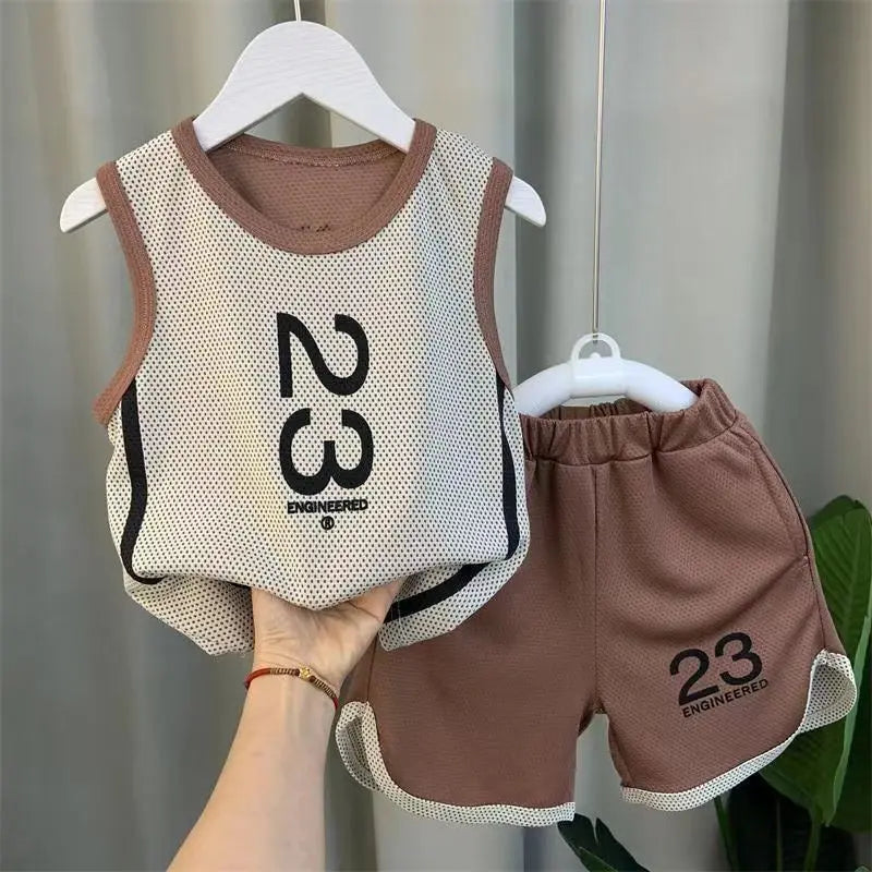 Conjunto esportivo de duas peças para meninos, roupa de secagem rápida de bebê regata elegante, framboesa e bonito infantil, roupas de verão, 2023, novo