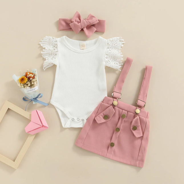 Conjunto Bebê Menina 3 Peças – Body com Babado, Saia com Alças e Faixa de Cabelo 🎀