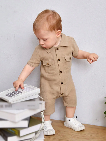 Camisa de peito único para bebê, macacão cáqui confortável, camisa de manga curta, bolso com gola, moda ao ar livre, casual, verão