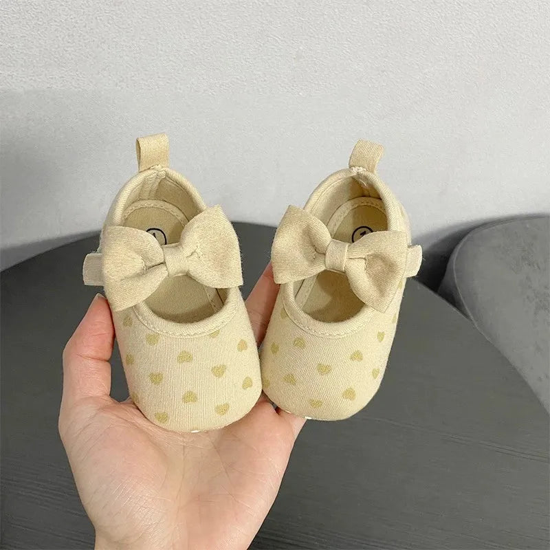 Urso bonito macio único sandálias confortáveis para bebês e crianças, sapatos Baotou Anti Kick First Step, 0-18 meses